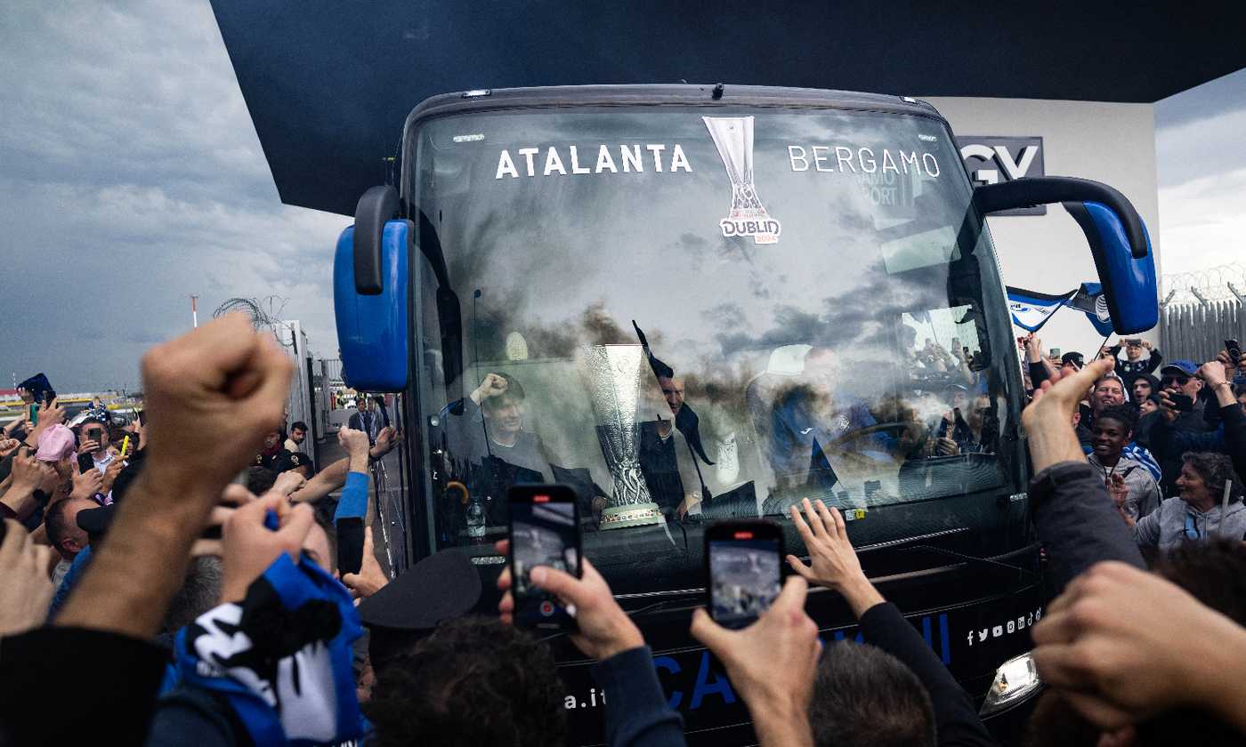 L’Atalanta è tornata a Bergamo: tifosi in delirio all’aeroporto VIDEO|Europa League