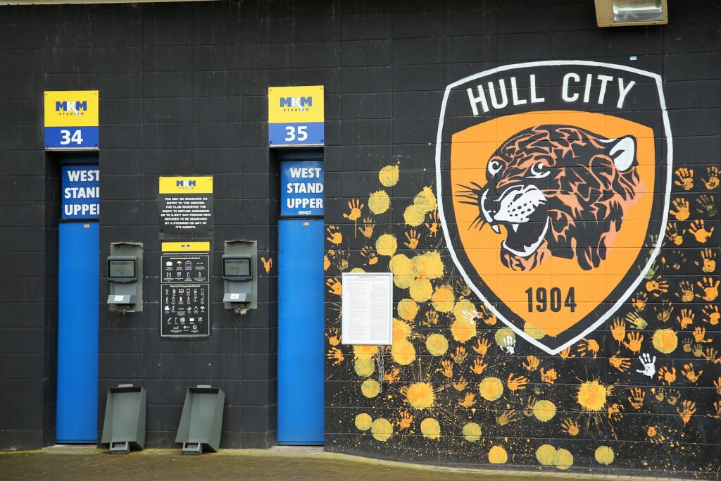 L’Hull City licenzia Liam Rosenior dopo aver saltato gli spareggi per il campionato