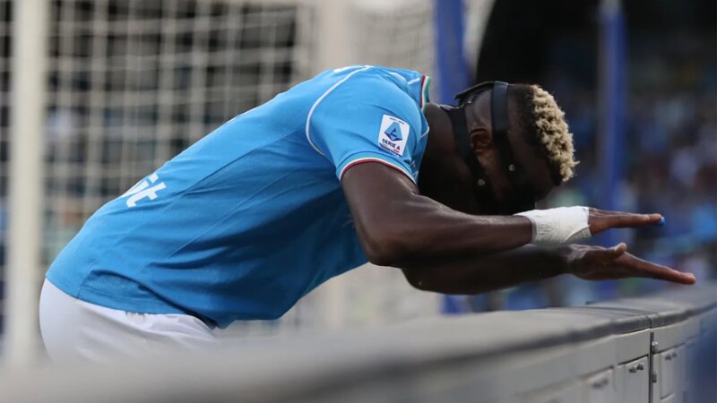 Serie A: il Napoli conferma la sua stagione drammatica: il peggior campione possibile