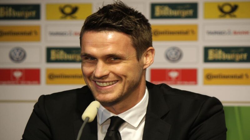 Il direttore sportivo Kehl afferma che il Dortmund “negozierà” con il Manchester United