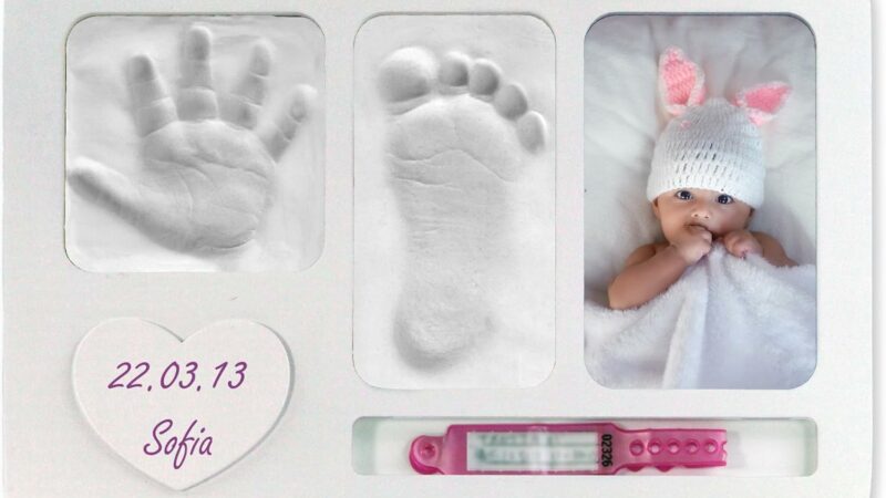 iPiccoli. Cornice Impronte Neonato. Regalo Nascita e Battesimo per Genitori, Nonni e Zii. Completo con Argilla e Porta Braccialetto. 30x20cm (Heart) – idea regalo udinese