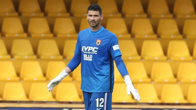 CdS – Benevento scatenato sul mercato: ecco Lamesta. Manfredini rinnova