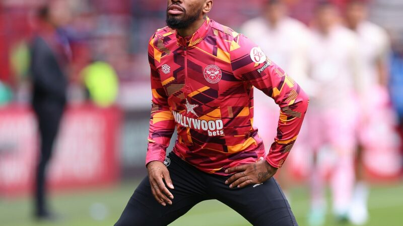 Il manager del Manchester United e dell’obiettivo dell’Arsenal ammette che “non si sa mai” cosa può succedere nella sessione di calciomercato