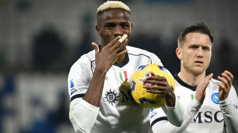 PSG e Napoli bloccano il mercato