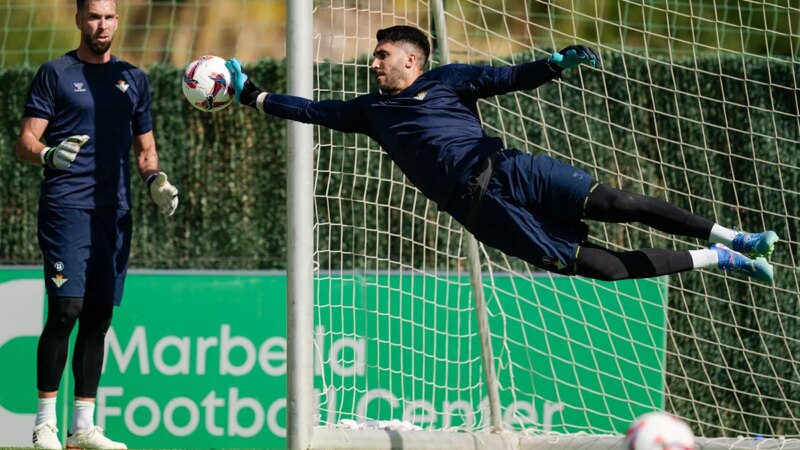 Betis: Con un occhio alla Conference e un altro alla fase finale del mercato