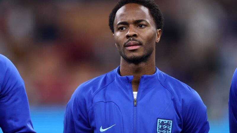 Il boss dell’Arsenal Arteta rivela la sua ammirazione per Sterling, emarginato dal Chelsea