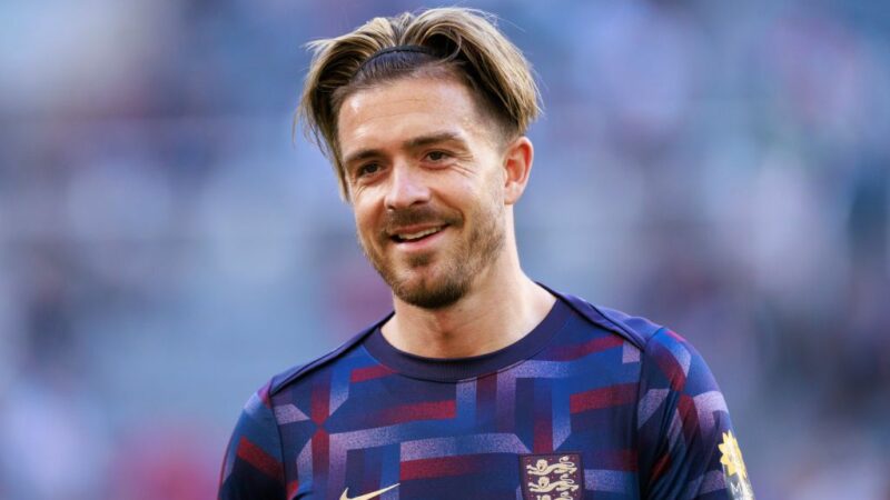 “Penso che abbia speso 50mila dollari per una serata a Dubai quando non è entrato nella squadra inglese. Deve darsi una mossa. Io ho fatto lo stesso”. La leggenda inglese dice a Jack Grealish di impegnarsi di più per tornare a giocare a livello internazionale