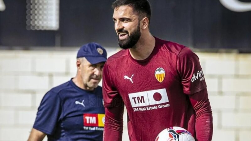 Valencia CF: Mamardashvili, pronto a partire titolare contro il Barcellona: “È un nostro giocatore ed è pronto a competere”