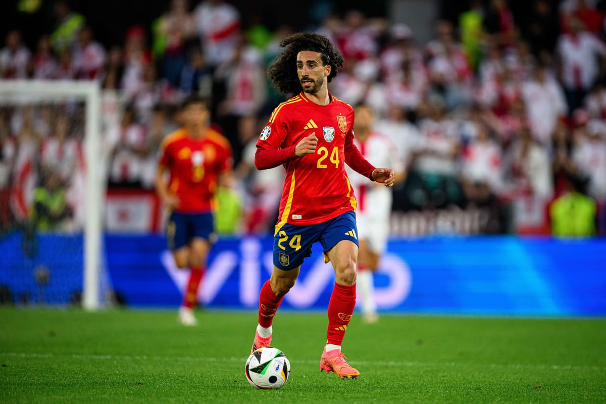 Cucurella chiede stabilità al Chelsea e indica la Spagna come esempio da seguire