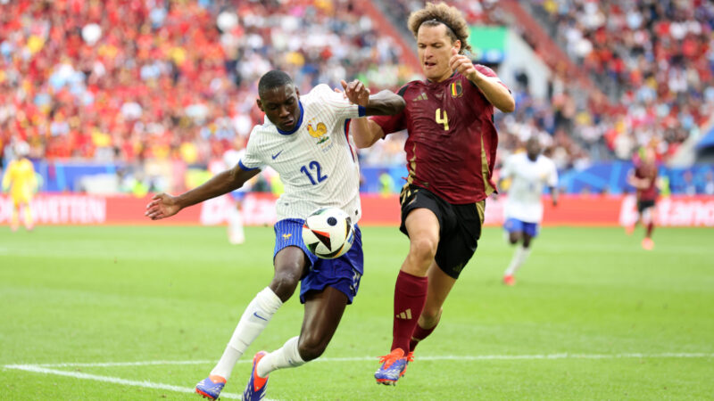 I media belgi attaccano Wout Faes del Leicester City dopo la sconfitta per 2-1 della Francia