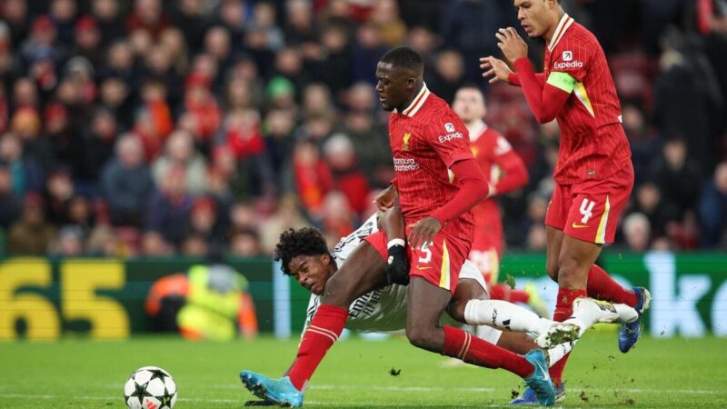 Il difensore del Liverpool Konate conferma che l’infortunio subito contro il Real Madrid lo terrà fuori dallo scontro con il Manchester City