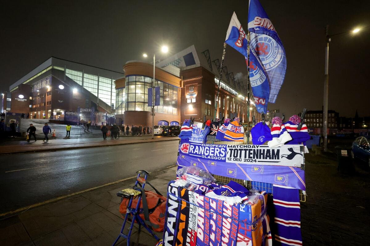 Formazioni confermate con Gray titolare in difesa degli Spurs