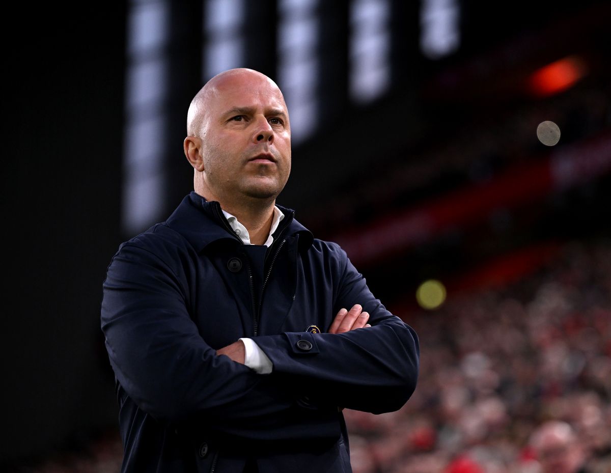 Il Liverpool offre nuovi termini contrattuali per recitare mentre i colloqui continuano: rapporto