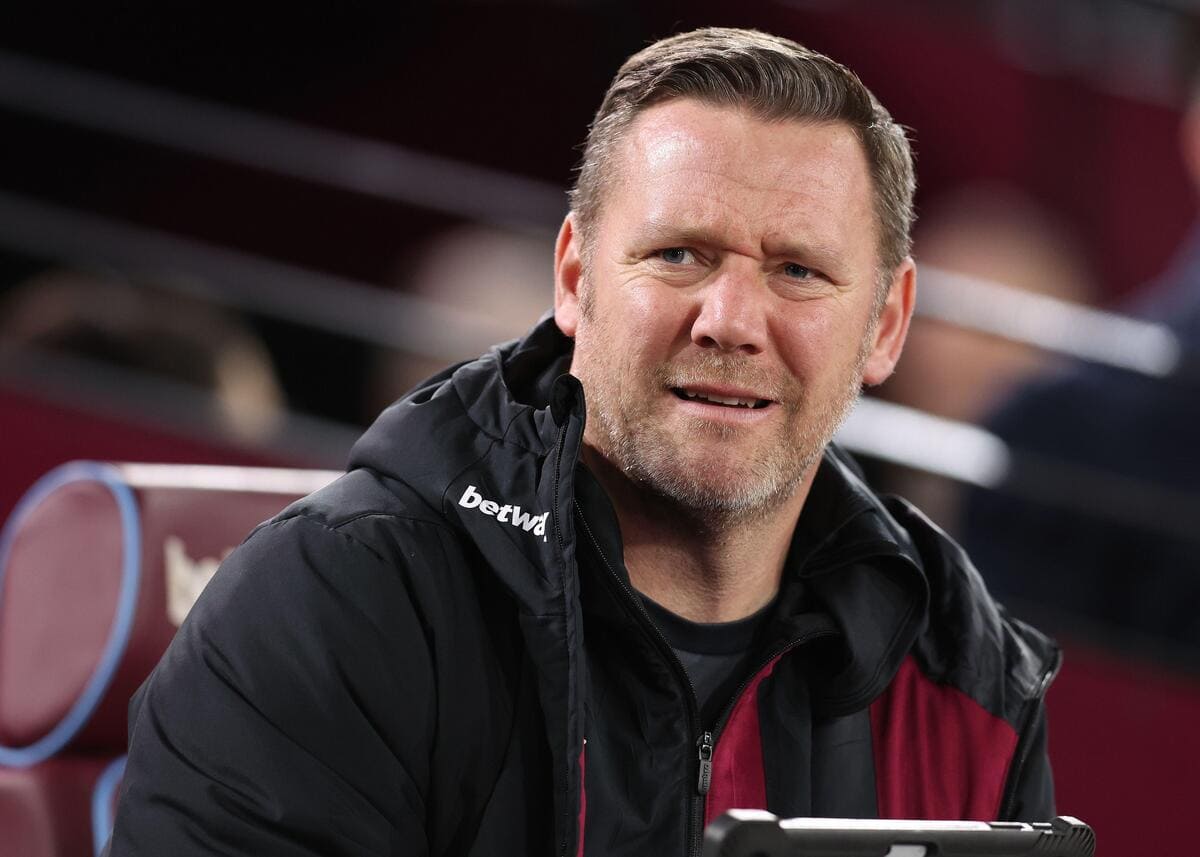 L’ex stella della Premier League Kevin Nolan è stato nominato allenatore del Northampton Town