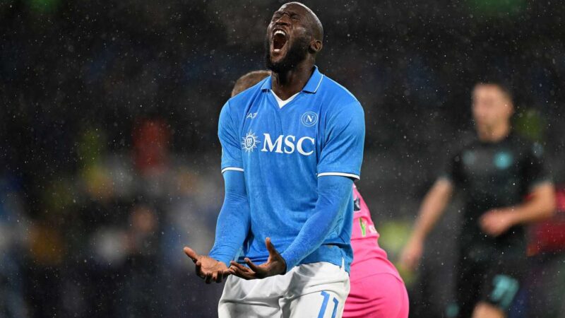 Napoli, Lukaku delude e i tifosi non perdonano: fischi al momento del cambio|Primapagina