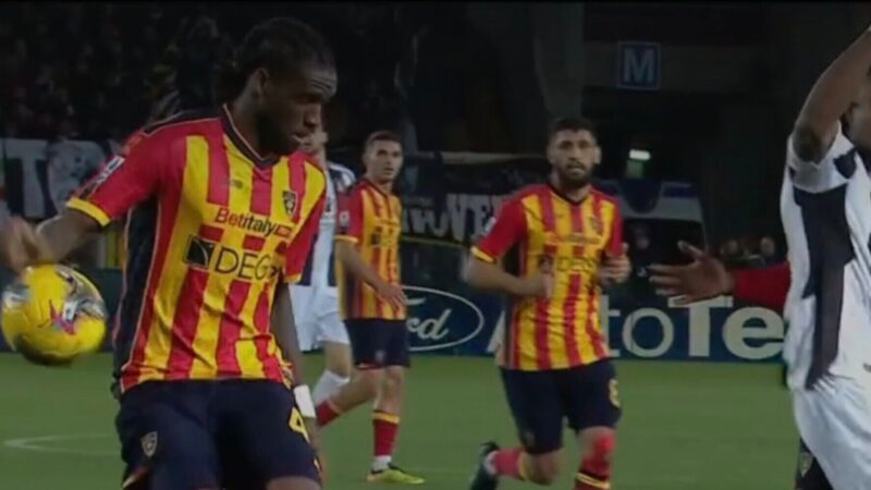 Tuttosport – Gaspar di mano, Lecce-Juve e il rigore che Rapuano e il VAR non vedono