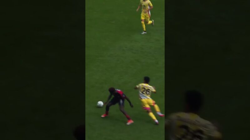 Solo Douglas Luiz ha inviato persone ai negozi