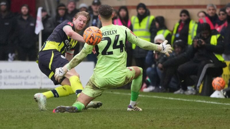 De Bruyne aiuta gli uomini di Guardiola a spremere dopo un grande spavento
