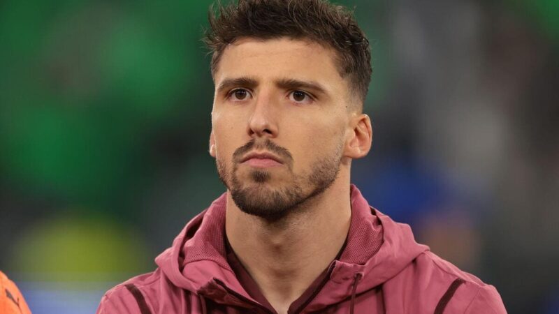 Ruben Dias firma un nuovo contratto con Manchester City