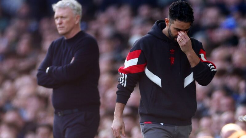 “Il club è sotto pressione: penso che potrei suonare lì” L’eroe cult del Manchester United offre i suoi servizi al boss in difficoltà Ruben Amorim