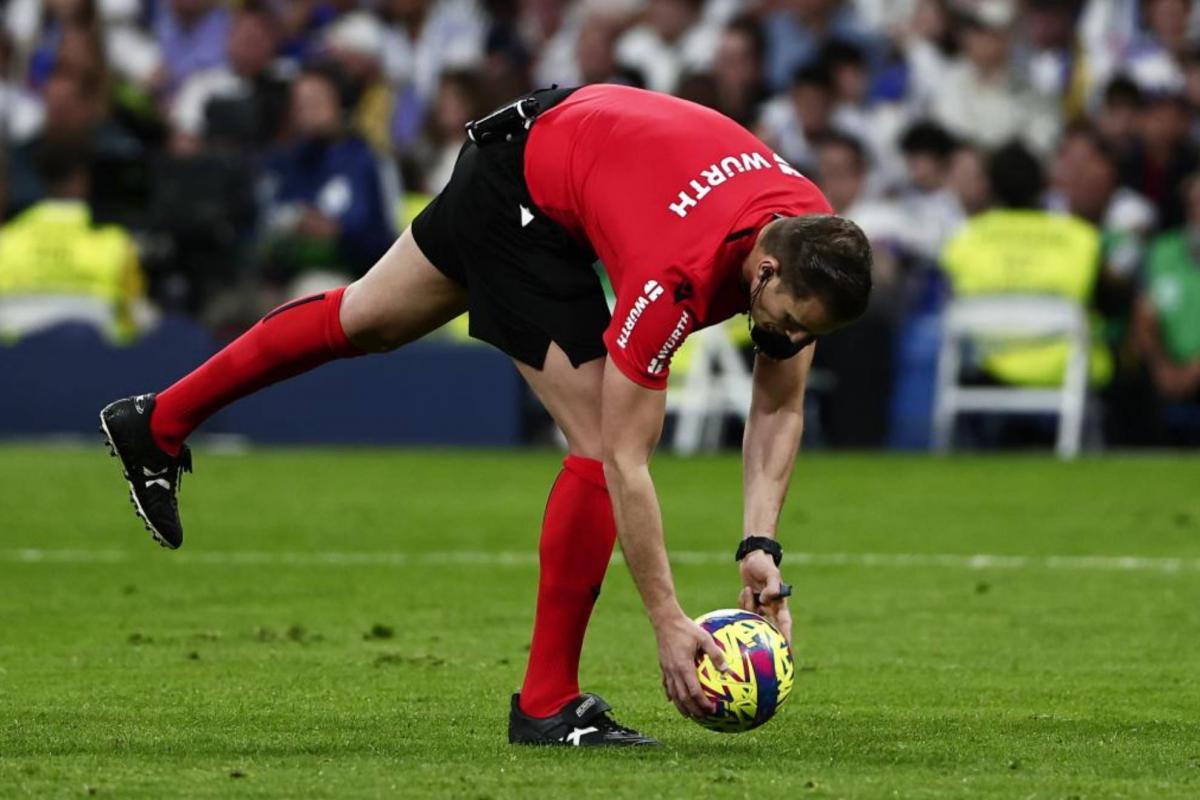 Non gli piacciono gli arbitri spagnoli