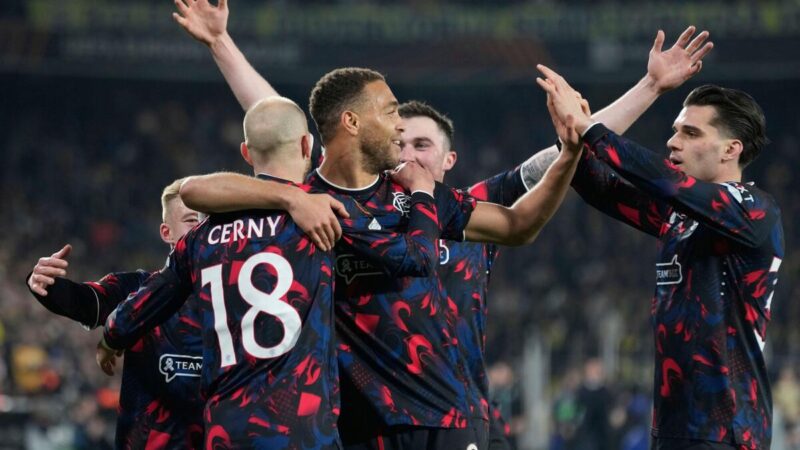 Cerny segna due volte in una vittoria famosa