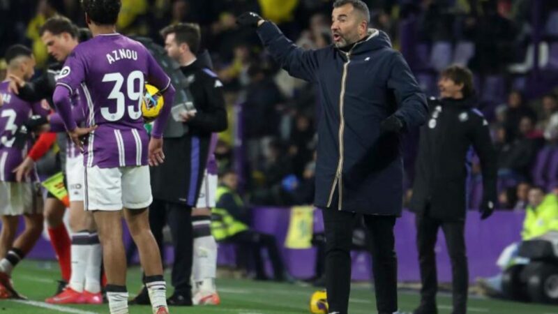 Diego Martínez: “Ci sono due partite: una prima dell’espulsione e un altro dopo”