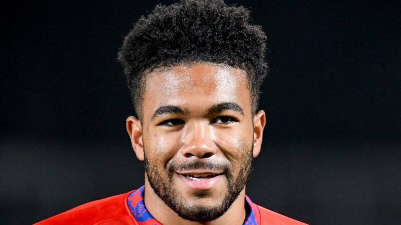 Formazioni, notizie del team, hanno confermato le squadre di partenza mentre James inizia tra quattro modifiche per gli host