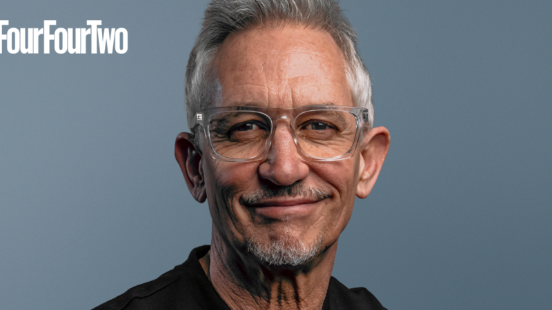 “Italia 90 è l’unica cosa che guardo indietro e penso” se solo “, perché avremmo avuto una vera possibilità in finale: vincere una Coppa del Mondo è immortalità, è per sempre” Gary Lineker racconta a FFT il più grande rimpianto della sua carriera da giocatore