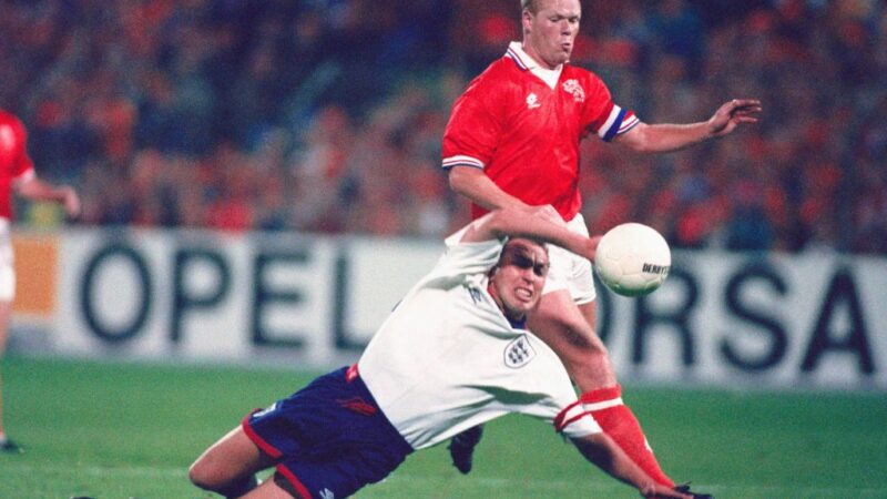 ‘Sì, ​​Ronald Koeman avrebbe dovuto essere espulso contro l’Inghilterra nel 1993, ma anche David Platt avrebbe potuto rimanere in piedi – questo non è mai stato menzionato “ex star di Tre Lions giocando in una delle partite più famigerate del paese