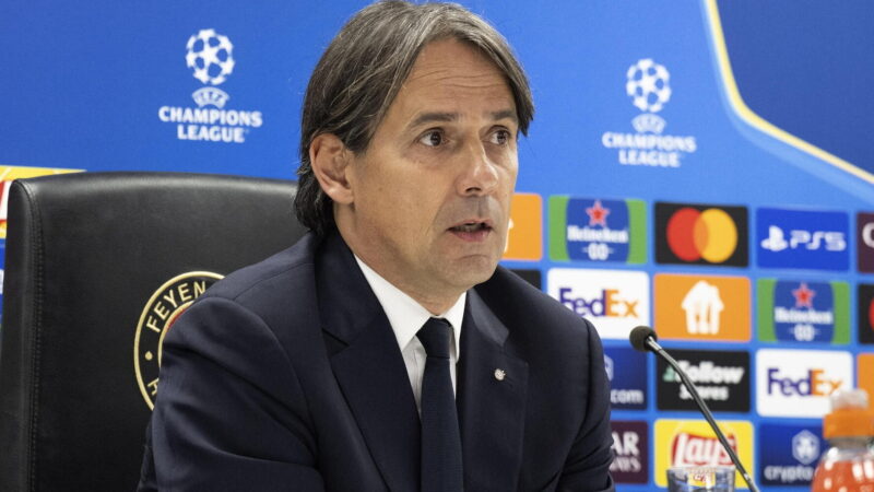 TS – “Il Feyenoord ha fatto bene a rinviare. A Napoli difficile comunicare”