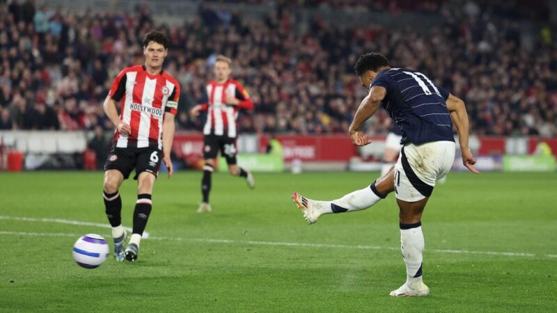 Watkins reti contro l’ex club per dare ai visitatori la vittoria vitale