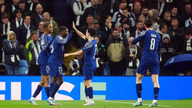 I campioni della Ligue 1 si fermano a combattere per raggiungere gli ultimi quattro