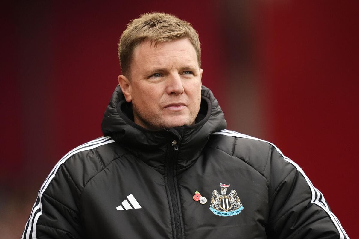 Il boss del Newcastle si sta riprendendo in ospedale dalla polmonite e mancherà altre due partite attraverso la malattia