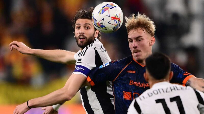 Juventus-Lecce, la MOVIOLA: Krstovic-Veiga in area e N’dri-Kelly fuori, contatti sospetti | Serie A