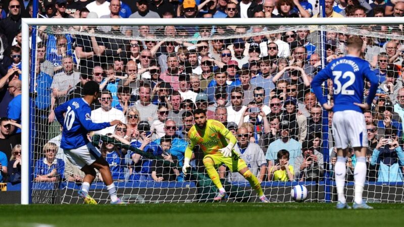 La gara del titolo sembra quasi finita dopo che i cannonieri hanno pagato la penalità