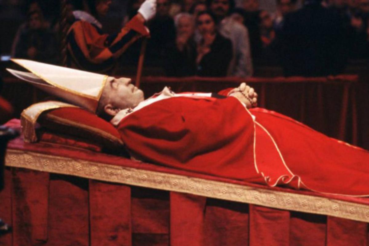 La squadra di calcio sale quando muore un papa