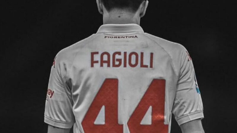 “Per i miei colleghi che, nonostante i miei errori, coinvolti o nominati”