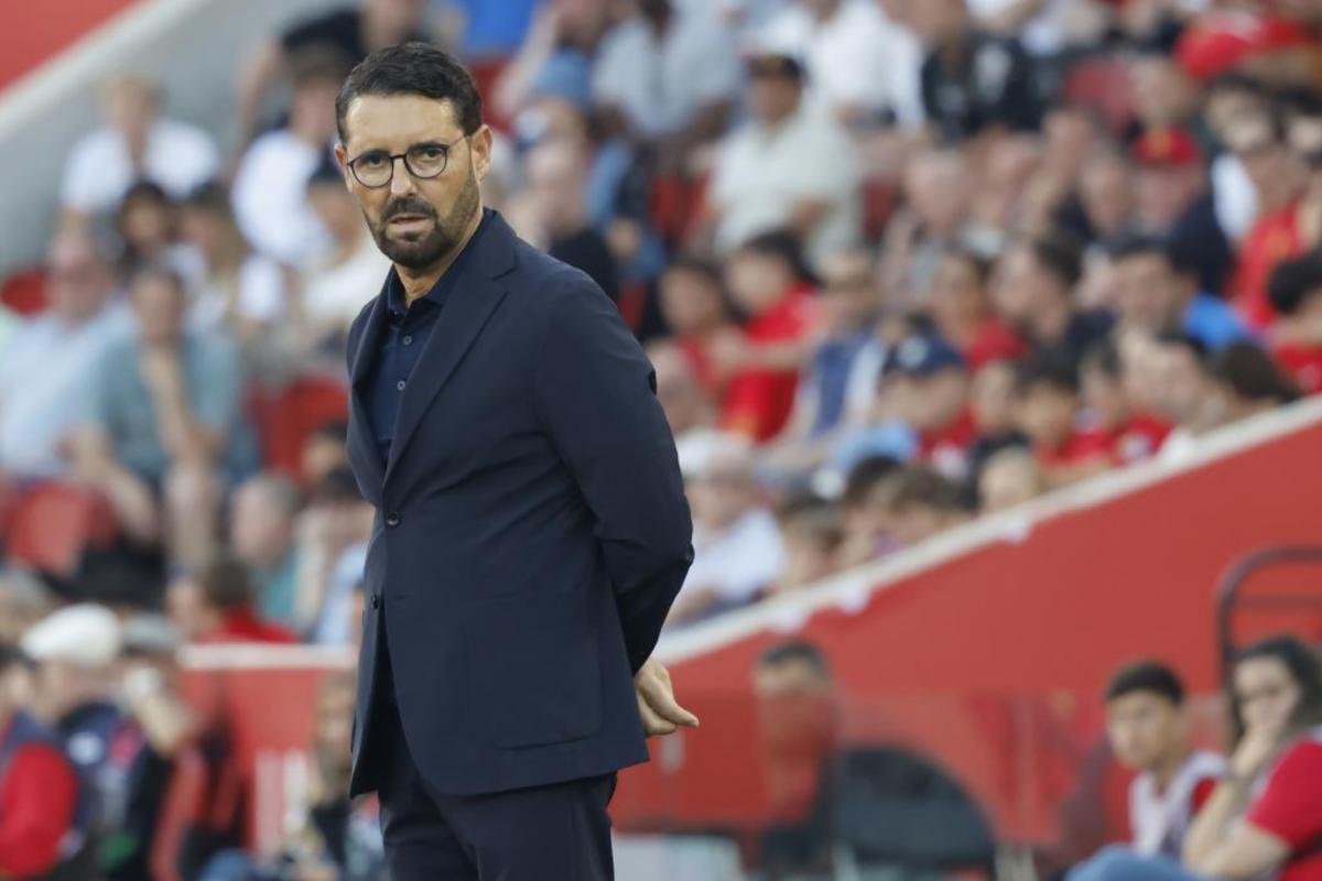 Bordalás è discusso tra la continuazione o l’avventura di Siviglia mentre Celestini e Luis García Sound
