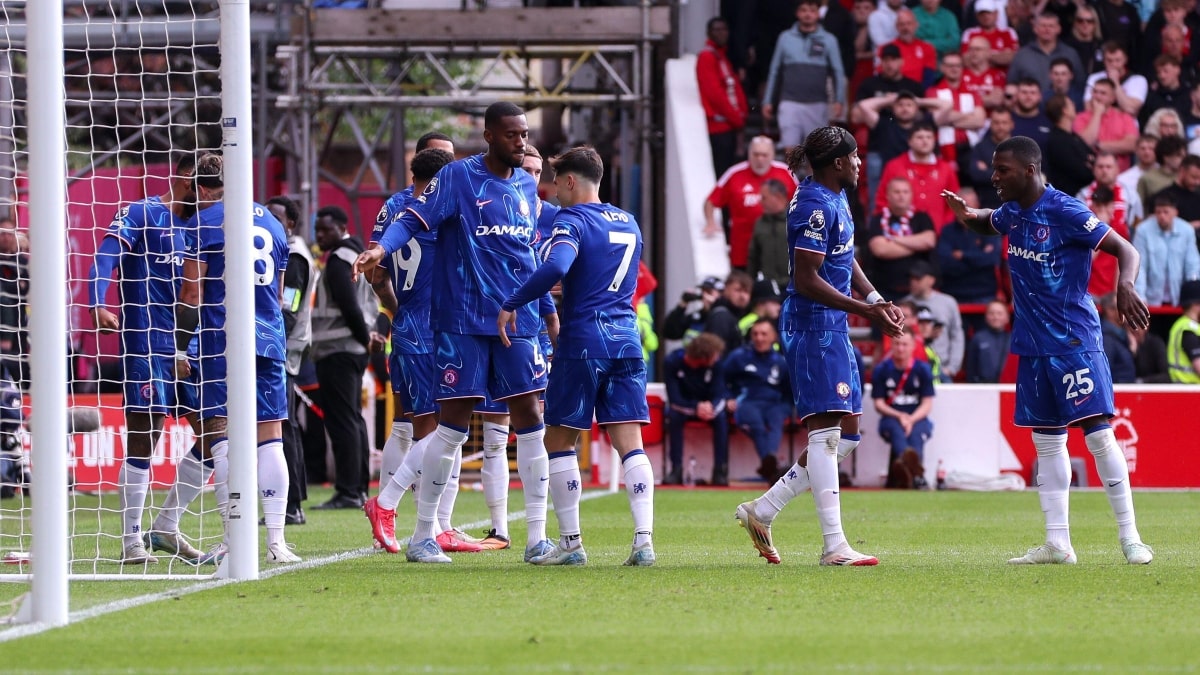 Rapporto, risultato e obiettivi come Blues Secure Champions League