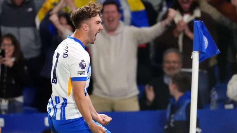 Formazioni confermate con il ritorno di Welbeck