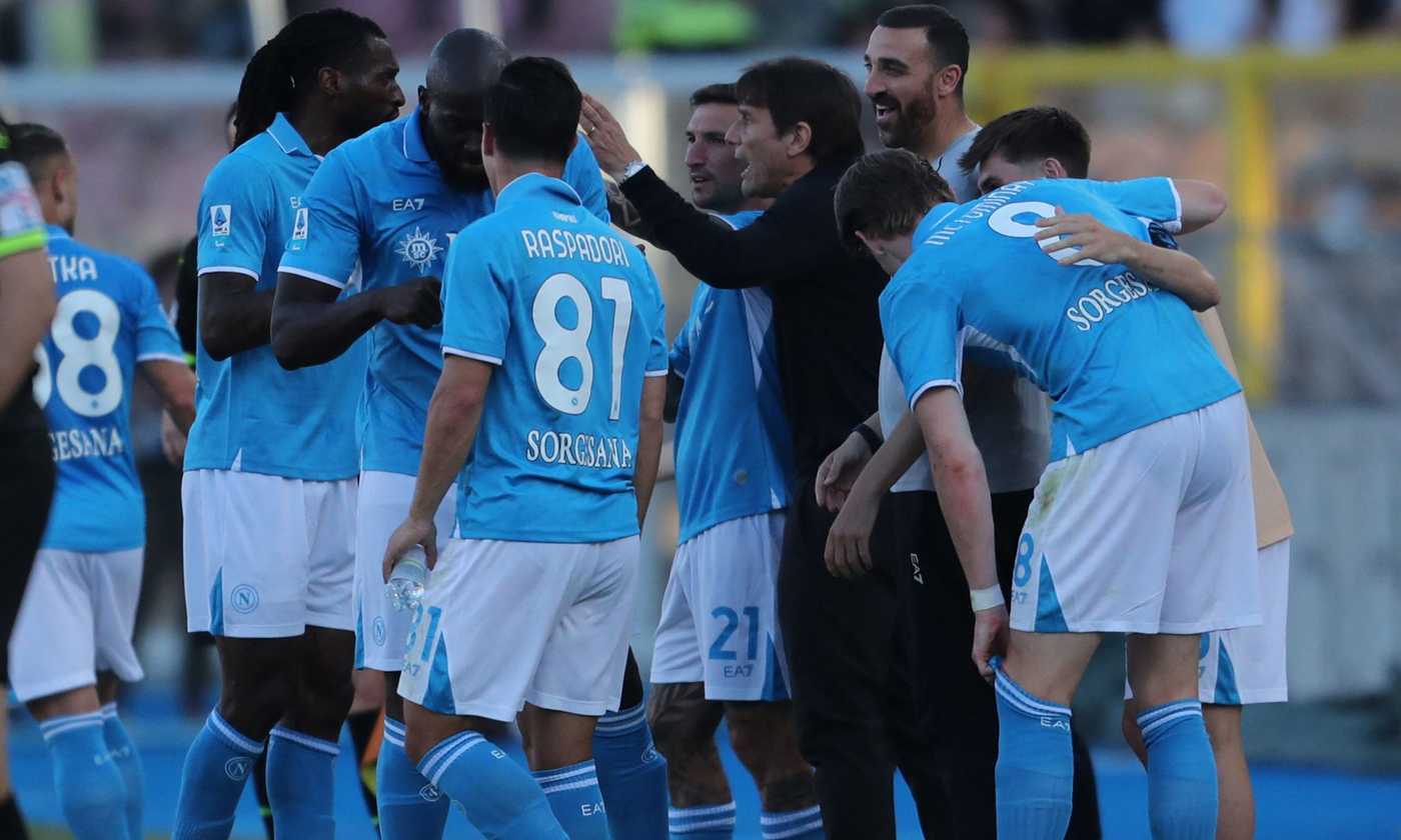 Il Napoli espugna il Via del Mare: 1-0 al Lecce nel segno di Raspadori, Conte momentaneamente a +6 sull’Inter | Primapagina