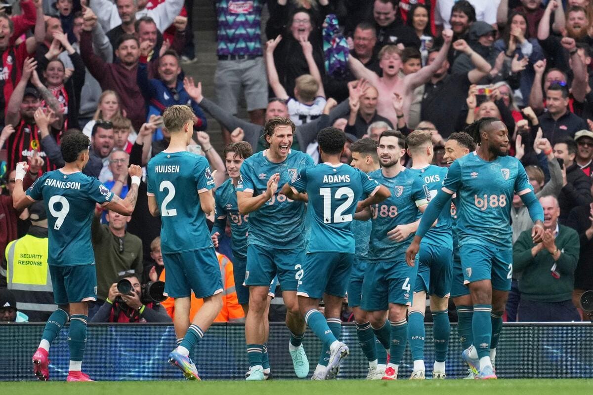 Le ciliegie fanno la storia dopo i punteggi del riso sul centesimo aspetto di Gunners