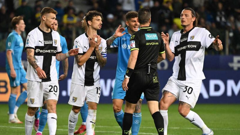 Rigore su Neres in Parma-Napoli, parla Rocchi: “Giusto toglierlo, fallo di Simeone su Circati. Revisione ottima” | Primapagina