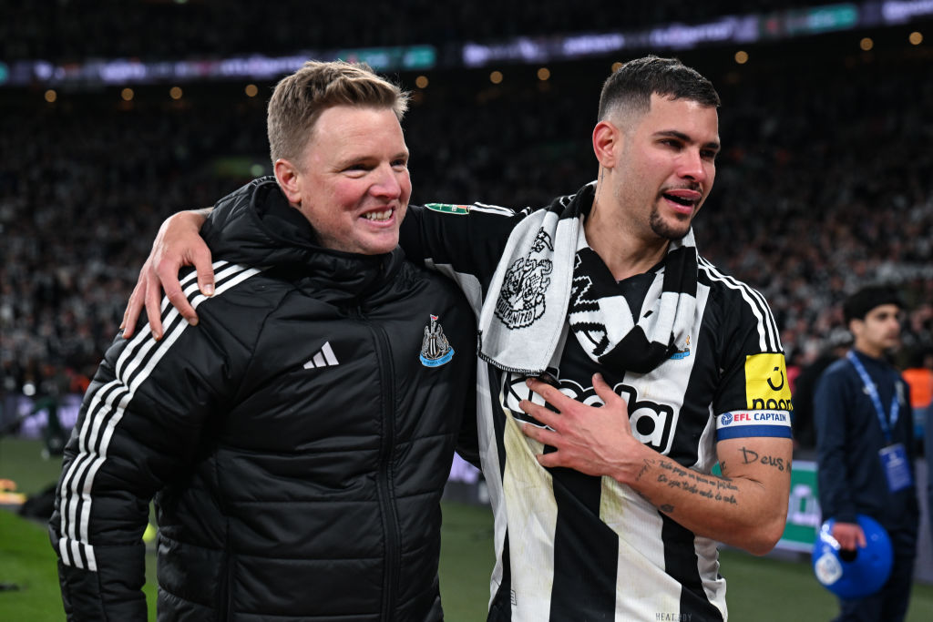 “Sarà un manager dell’Inghilterra un giorno” Bruno Guimaraes ha elogiato il manager del Newcastle United Eddie Howe e spiega come il boss Toon ha colto di sorpresa Arne Slot durante la finale della Coppa Carabao