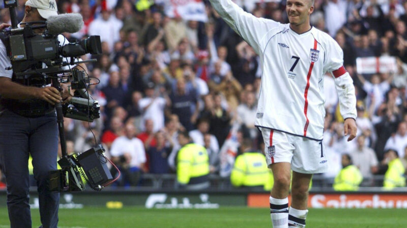 “Sono stato invitato a una festa di Coppa del Mondo a Becks” – White Tie e Diamonds era il codice di abbigliamento! Ho trascorso la maggior parte del tempo con il mio ragazzo nella tenda da gioco per bambini! ‘Danny Mills ricorda di essere entrato nell’orbita di David Beckham