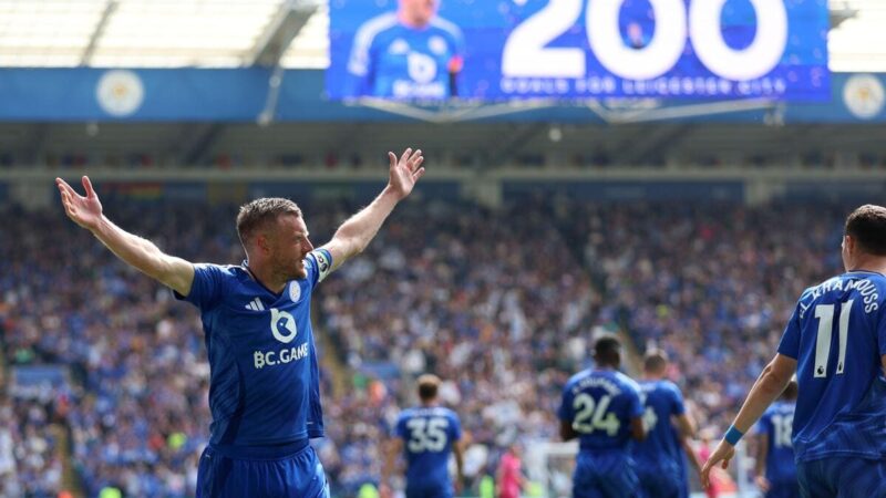 Vardy ha salutato come “Great One” dopo aver segnato il 200 ° gol su Leicester Addio