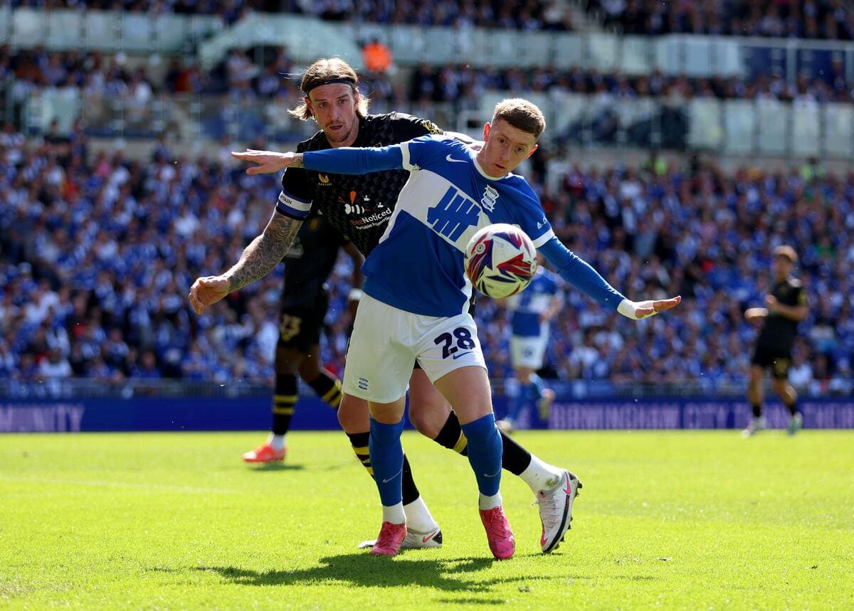 Formazioni confermate mentre Stansfield fa annuire davanti