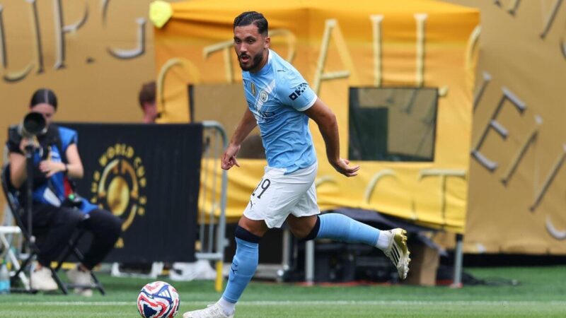 Guardiola elogia le “abilità incredibili” di Cherki dopo il debutto nel Manchester City