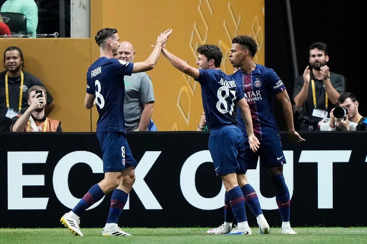 I campioni europei producono masterclass per inviare Messi e co. imballaggio